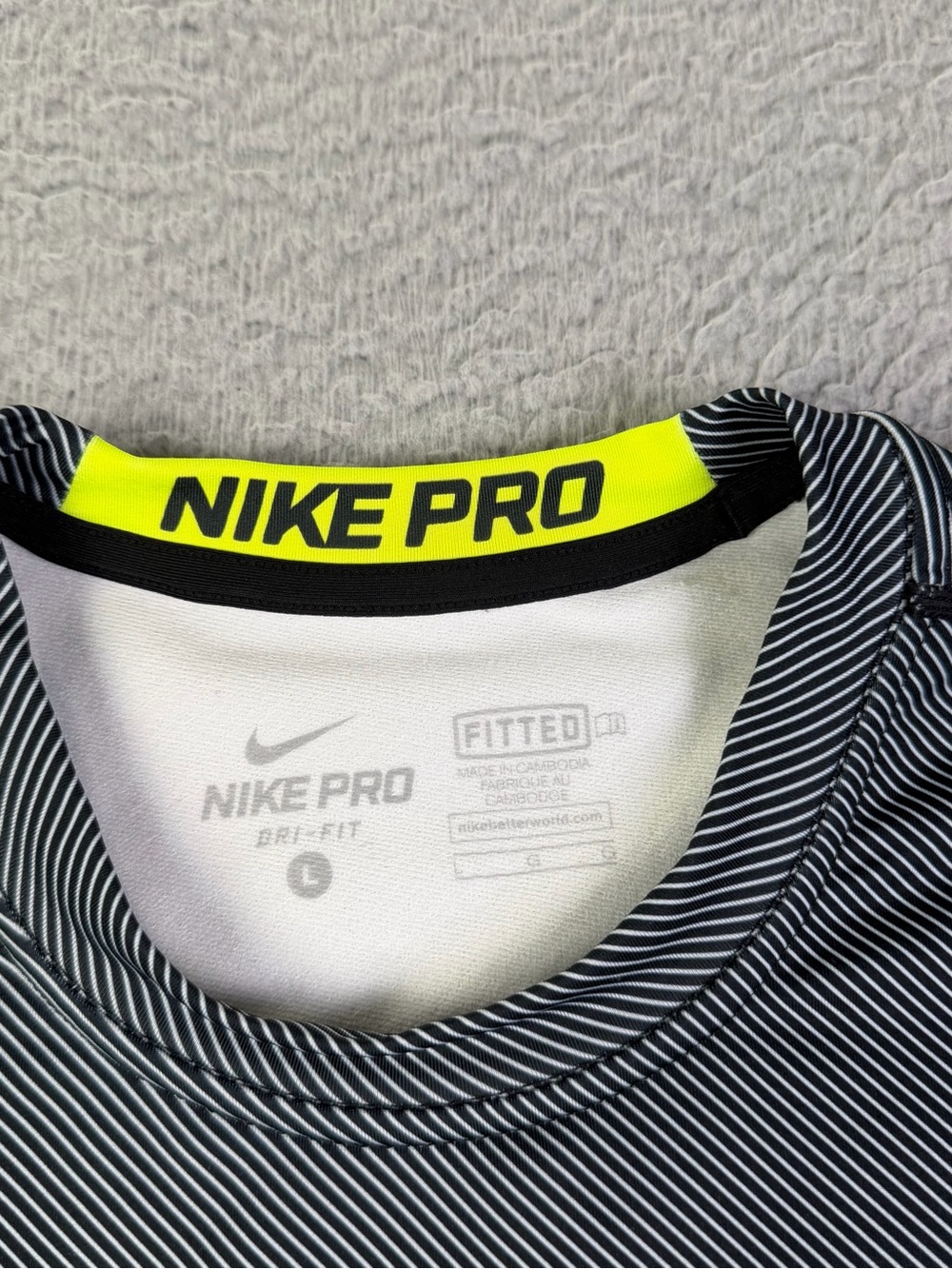Nike Pro HyperWarm Dri Fit Shirt Mens Large Gray Neon Long Sleeve Athletic Logo - Picture 7 of 10